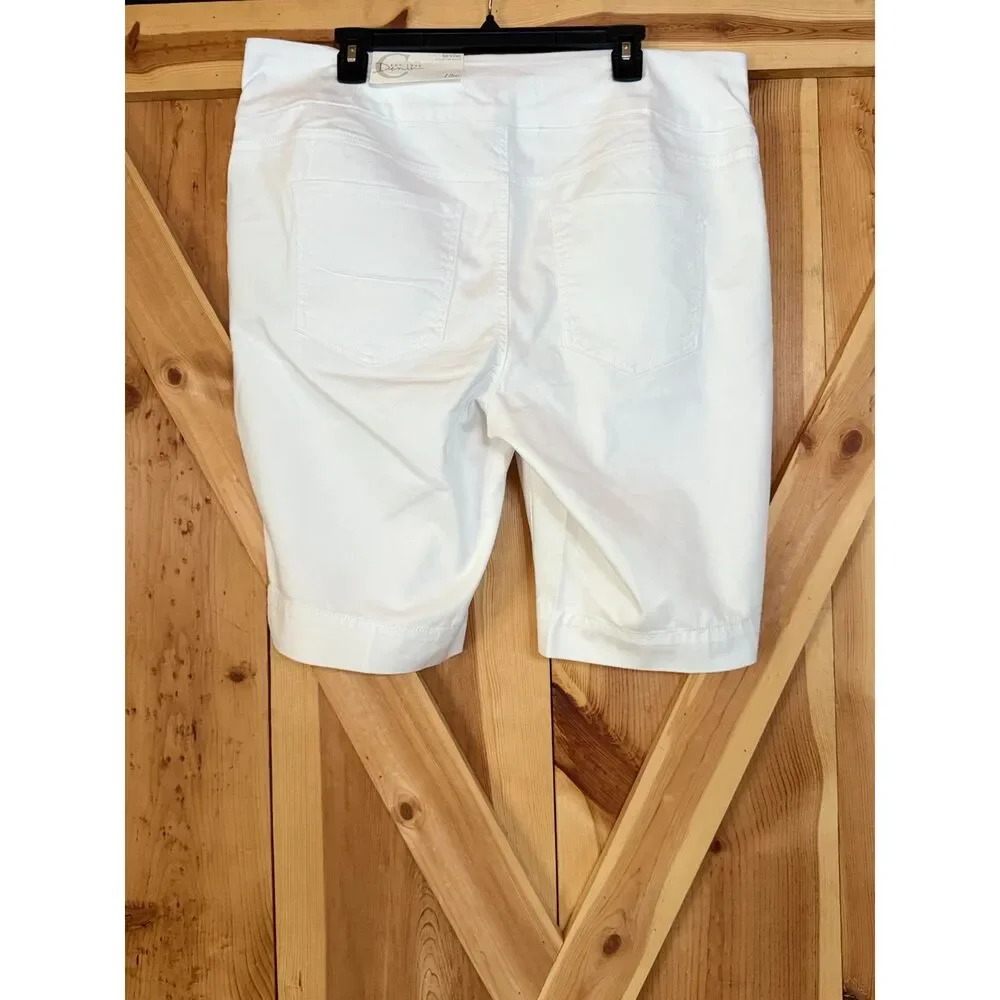 Cato NWT White Bermuda Shorts Womens 18W High Rise Plus Size Stretch Summer